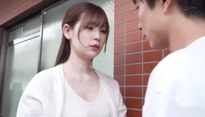 Người chồng tẻ nhạt, vợ nhận ra cậu thanh niên nhà đối diện tốt hơn